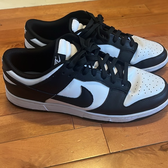Nike panda dunks U.S men’s size-12 - Picture 2 of 4